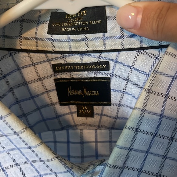 Neiman Marcus Button down - Picture 2 of 3